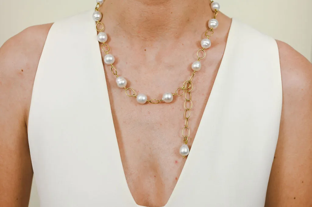 18 Karat Gold White South Sea Pearl Convertible Necklace   Bracelet
