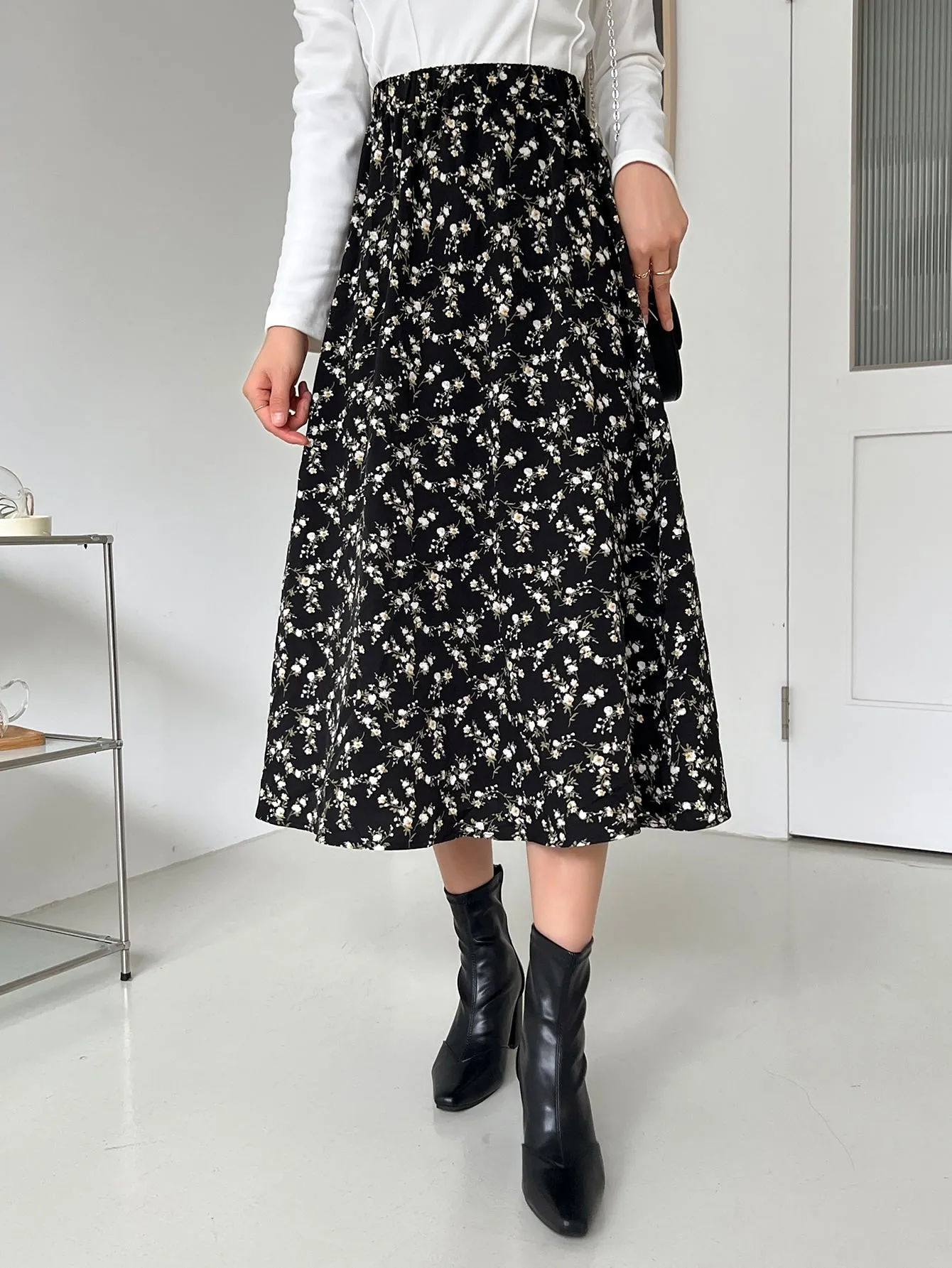 Ditsy Floral Fold Pleated Flared Skirt