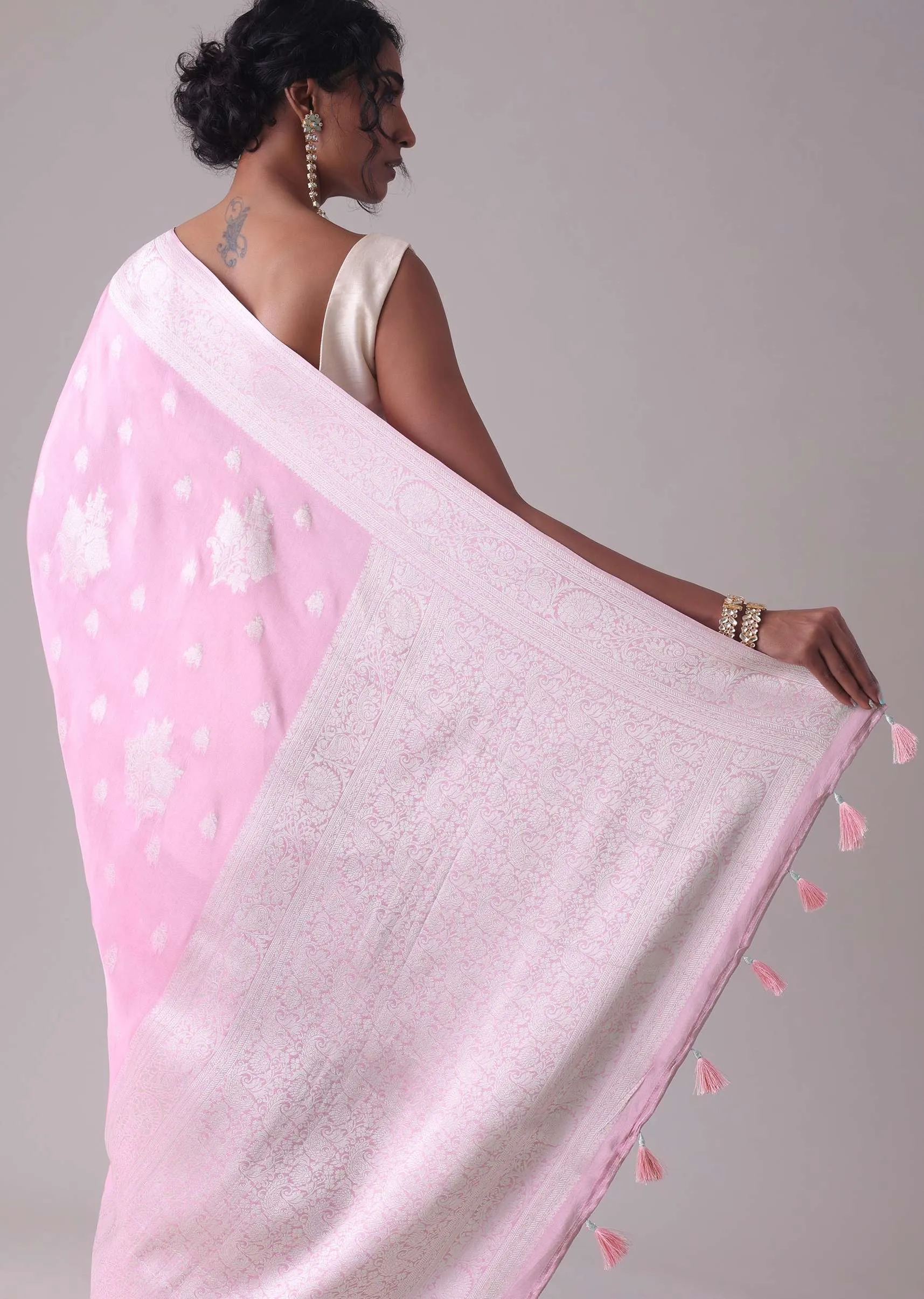 Lilac Sachet Pink Woven Saree In Dola Silk And Silver Weave