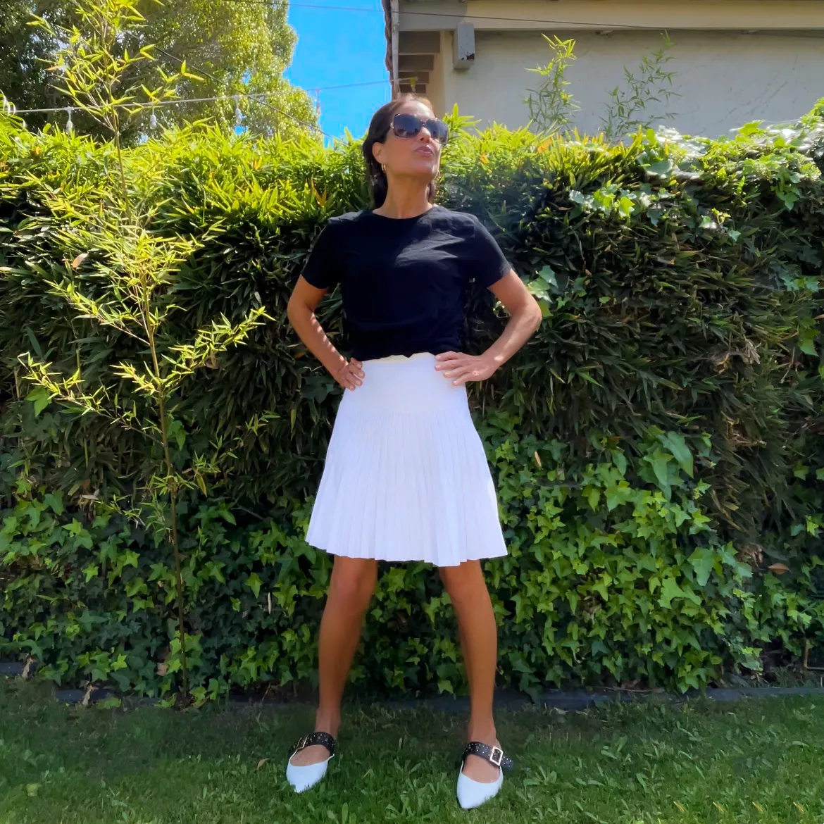 MM SUMMER PLEATED SKIRT- PURE WHITE.