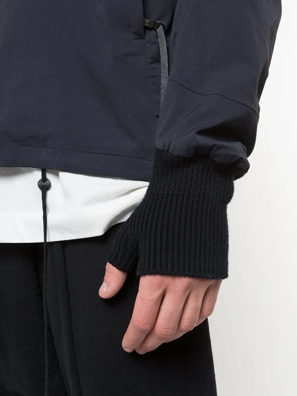 Thumb Cuff Zipped Jacket
